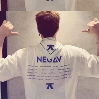 Tuyet Nhi thuc khuya