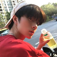 Bình Hoàng Nhật | 𝐀𝐪𝐮𝐚𝐫𝐢𝐮𝐬 |