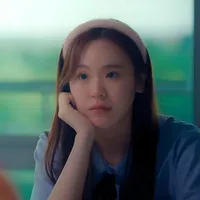 June (23 tuổi)