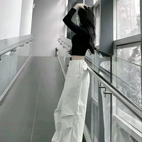 Lục Tuyết Kỳ ( chị cả n9)