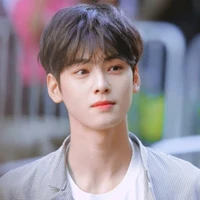 Trần Ngọc Tuấn (18 tuổi)