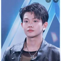 Nguyễn Hồ Phước Thịnh (19 tuổi)