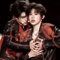 Anh mập mờ tên Q