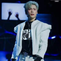 Nguyễn Hoàng Bách [jey b]