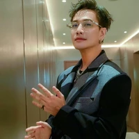 Hoàng Kim Long_Lou Hoàng