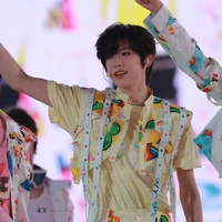 Trần Dịch Hằng_y