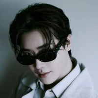 Lee Jong suk