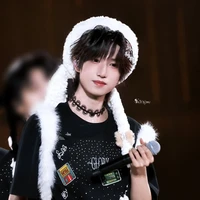 Đồng Vũ Khôn ( Cuốn Cuốn )