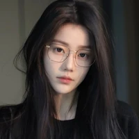 Lan em ruột nam 9(chị họ nữ 9)