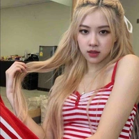 Rose(mẹ Tae)