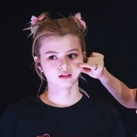 Becky " vợ freen"