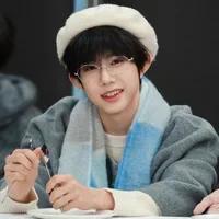 Trần Dịch Hằng |Cậu