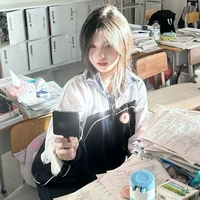 lục thanh lam *cô*