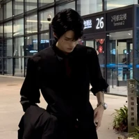 Lê Quốc Quân ( bố em )