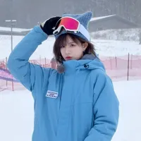 Bách Hân Dư - cô