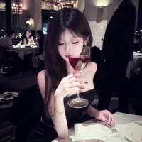 Tần Như Tuyết BNQuang