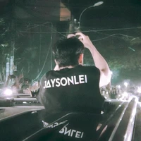 Bóng lưng của Phước Thịnh