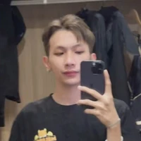 Phạm Vũ Hoài Nam/red