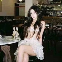 Hạ Gia Thùy