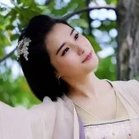 Khinh Thủy 