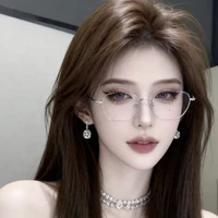 Lưu Hạ Thanh ( sau khi xuyên không)