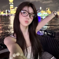 Hoàng Khả Phương Ly    #Lilyiu