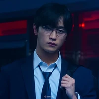 Kang Yoon-gi/anh ta