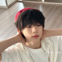 Trần Dịch Hằng _Hắn