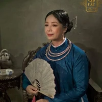 Nguyễn Thị Hồng Mai (mẹ hắn)