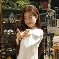 Nguyễn Lê Diễm Hằng[ Lamoon]