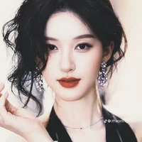 Triệu Lộ Tư