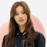 Minatozaki Sana - 12