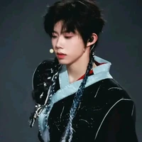 Trần Dịch Hằng_H