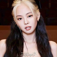 Kim Jennie-Chị gái Taehyung
