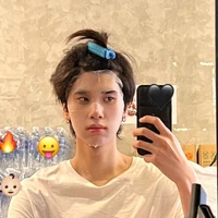 nữ quàng băng zá