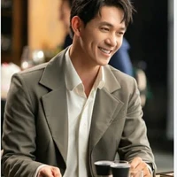 Song Luân(ba em)