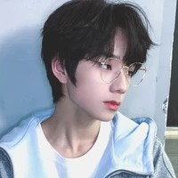Vương Lỗ Kiệt_em