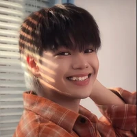 Nhỏ đu LinhGill😈