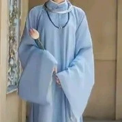 Lê Hoàng Thảo(Chị cả)