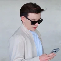 Richie Armstrong (anh trai Becky)