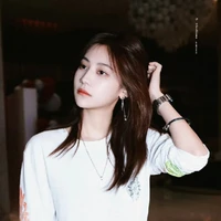 Viên Nhất Kỳ (cô) tiểu hắc