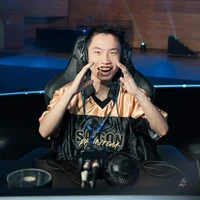 Yiwei