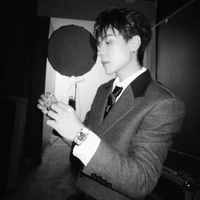 Lê Quang Hùng | Phone