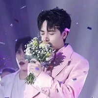 Chủ kênh + xi i ô show