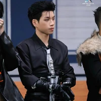 Phạm Khôi Vũ ( em )