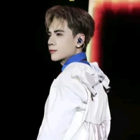 quang hồng