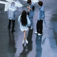 nhóm 4 đứa