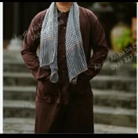 Tí / người hầu/