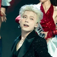 Nguyễn Hoàng Bách (JeyB)