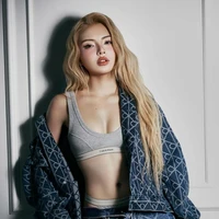 Nguyễn Hiền Mai [Maiquinn]